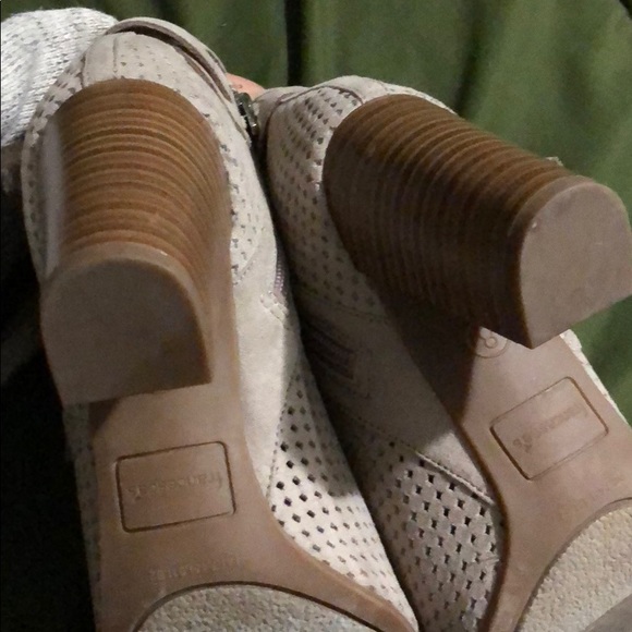 Francesca’s booties - Picture 5 of 6